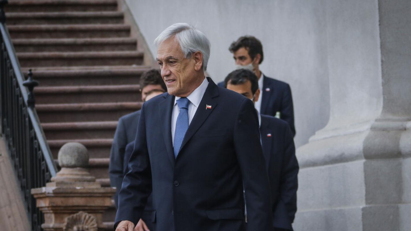 Proponen levantar estatua del ex Presidente Sebastián Piñera a un costado de La Moneda