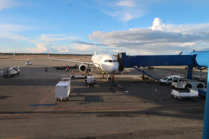 Ofician a aerolíneas Latam, Jetsmart y SKY por retrasos y cancelaciones en temporada alta de viajes