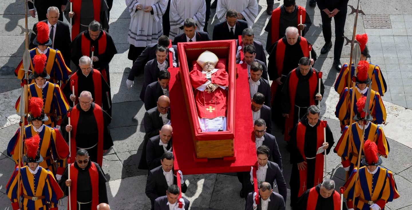 Líderes mundiales y cientos de miles de feligreses despidieron al Papa Francisco en la Plaza San Pedro