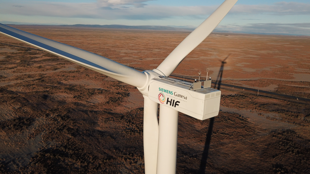 Ajuste de cinturón en el hidrógeno verde: HIF ejecuta despidos en Punta Arenas para achicar costos de cara a su decisión final de inversión