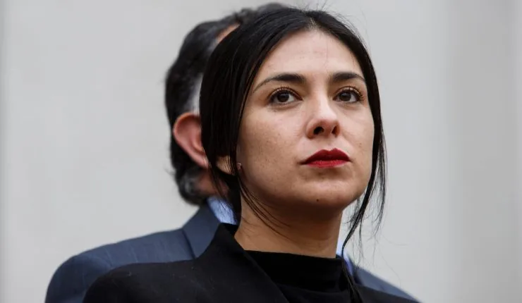 Ahora revelan chats donde diputada Cariola pide gestionar una rebaja en multas de tránsito