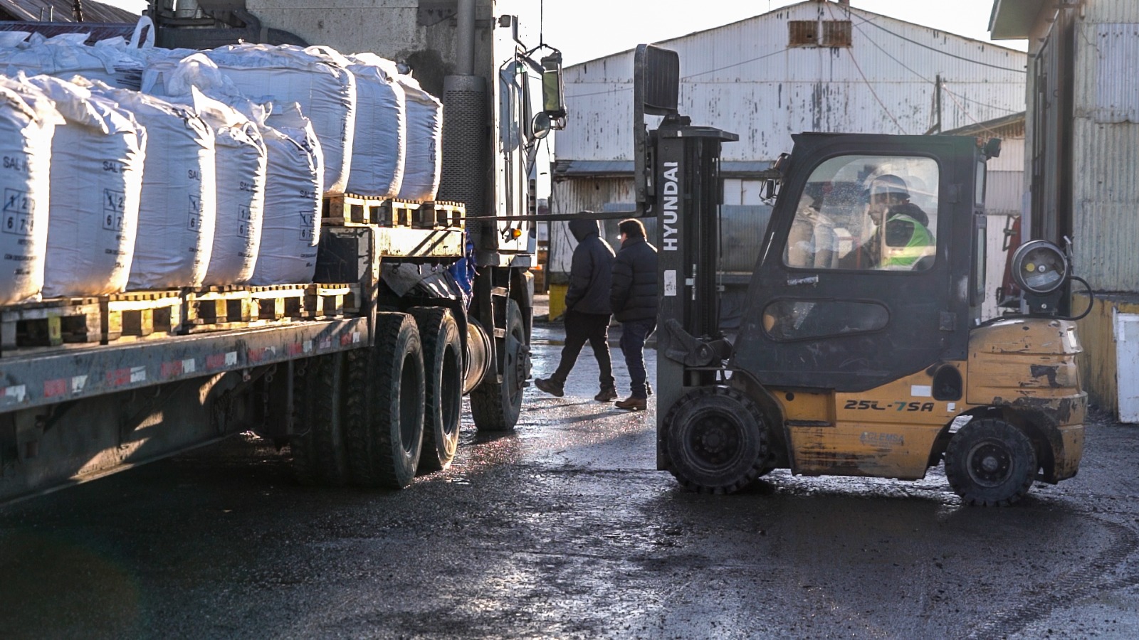 Municipio: Llegada de último cargamento de sal completa cerca de 1.300 toneladas para enfrentar el invierno