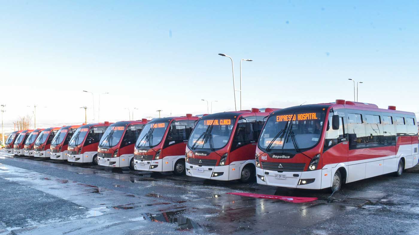 Los diez buses que el Gobierno anunció para mayo, finalmente comenzaron a funcionar este viernes