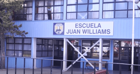 Revelan graves falencias de infraestructura en Colegio Juan Williams y que pondría en riesgo a comunidad educativa