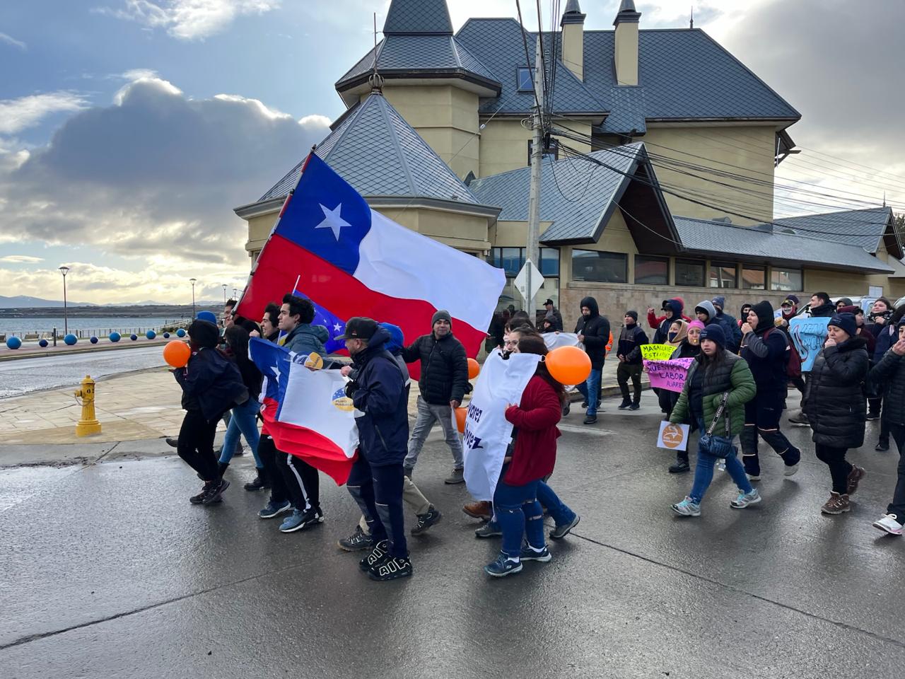 Llaman a marchar en defensa de la acuicultura y la pesca en Punta Arenas, Natales y Porvenir