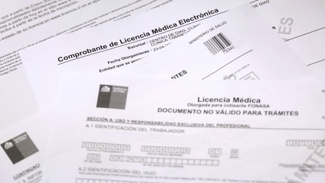 Gobierno ordena la expulsión de 281 médicos extranjeros por haber emitido licencias falsas