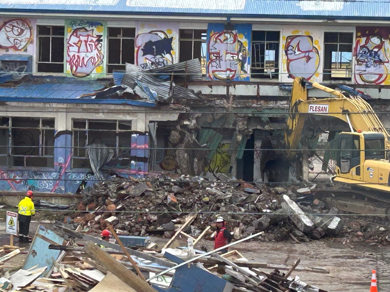 Comenzaron trabajos previos al inicio de la demolición del ex hospital regional