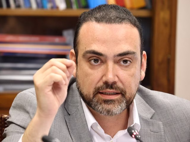 Karim Bianchi pide información clara y comprensible para la ciudadanía tras auditoría al GORE