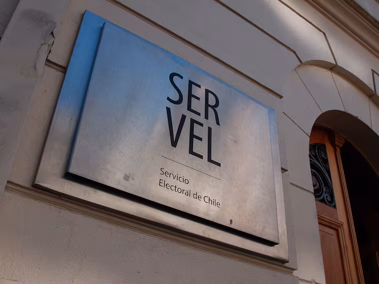 Servel confirma la disolución de 13 partidos políticos por bajo rendimiento electoral