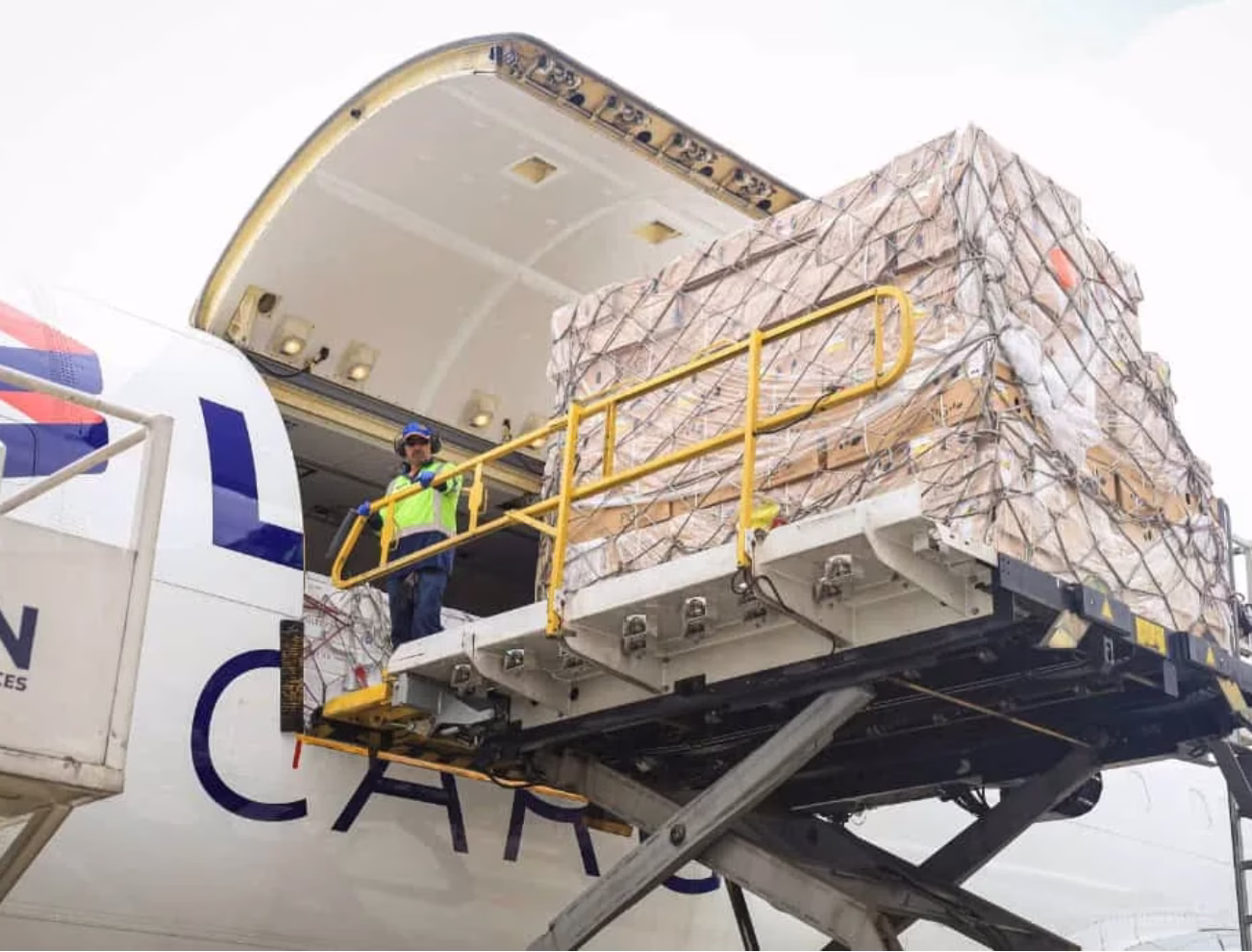 LATAM encabeza el envío aéreo de flores hacia Estados Unidos durante San Valentín
