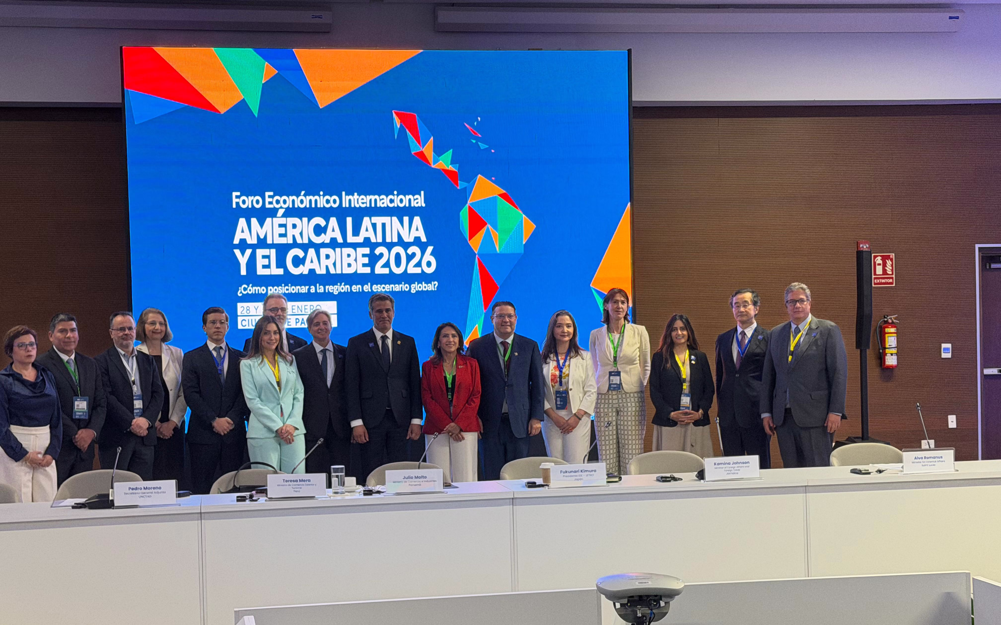 Chile y su participación en el Foro Económico Internacional CAF