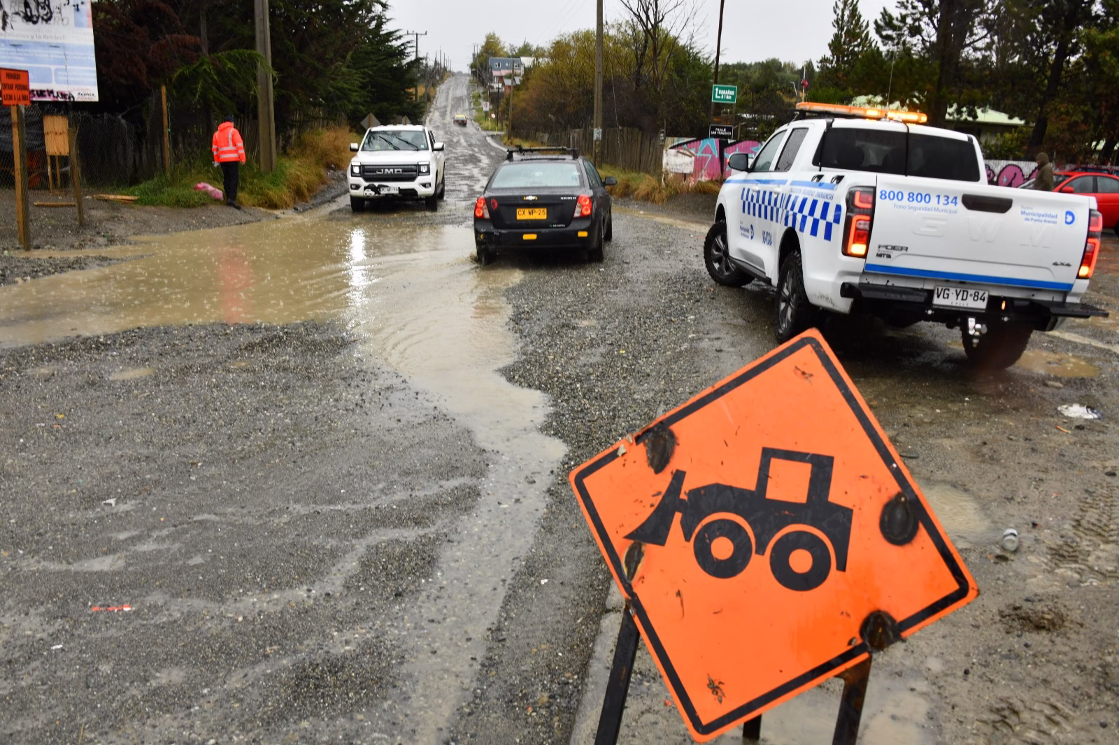 Intensas lluvias vuelven a provocar anegamientos y municipio advierte vientos de hasta 90 km/h