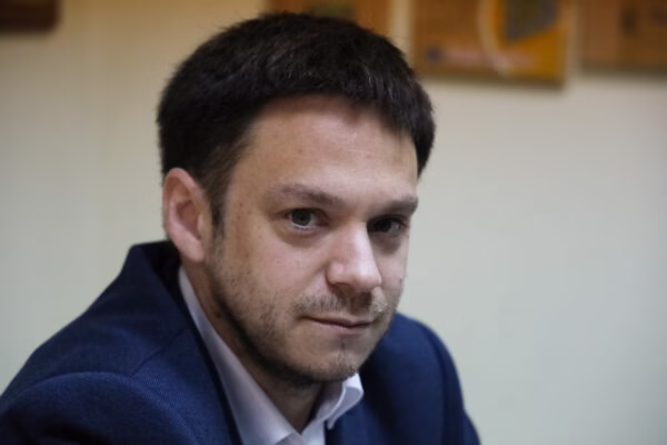Grave denuncia penal apunta a ex seremi Andro Mimica por presunta falsificación de contrato y perjuicio millonario