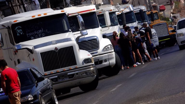 Alza del diésel tensiona al transporte de carga: CNTC advierte posible paralización nacional