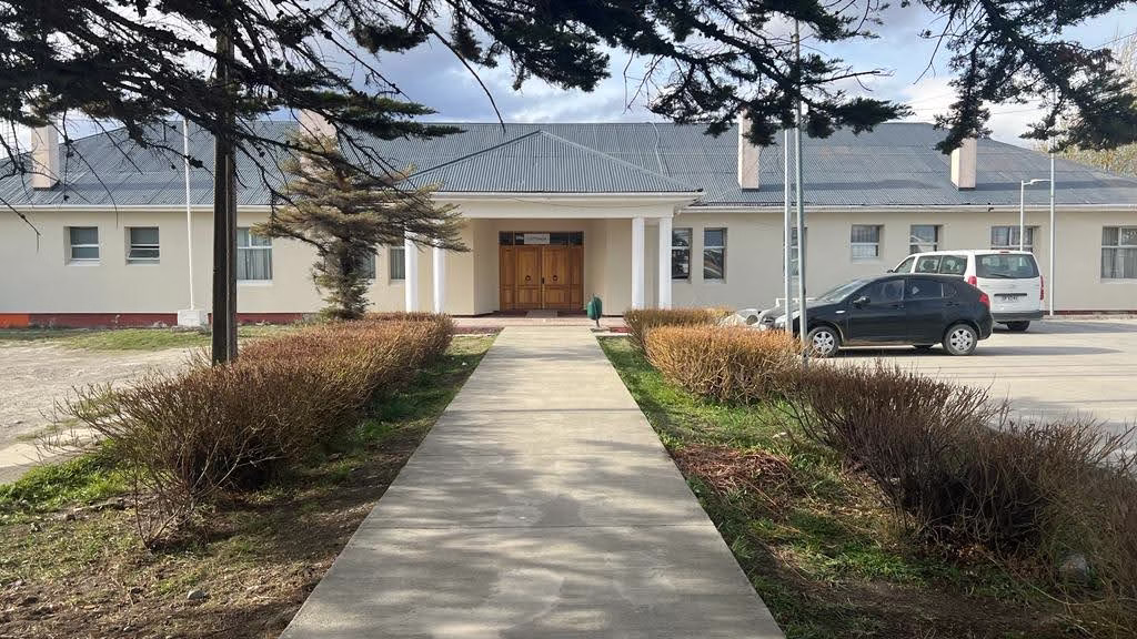 Liceo Politécnico de Natales inicia proyecto con AquaChile para fortalecer la empleabilidad estudiantil