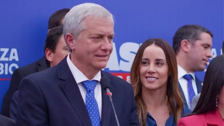 Criteria: Kast sigue a la baja en su aprobación y Mara Sedini es la Ministra peor evaluada