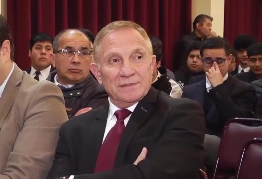 Documento judicial confirma causa por manejo bajo la influencia del alcohol en 2019 de seremi de Educación
