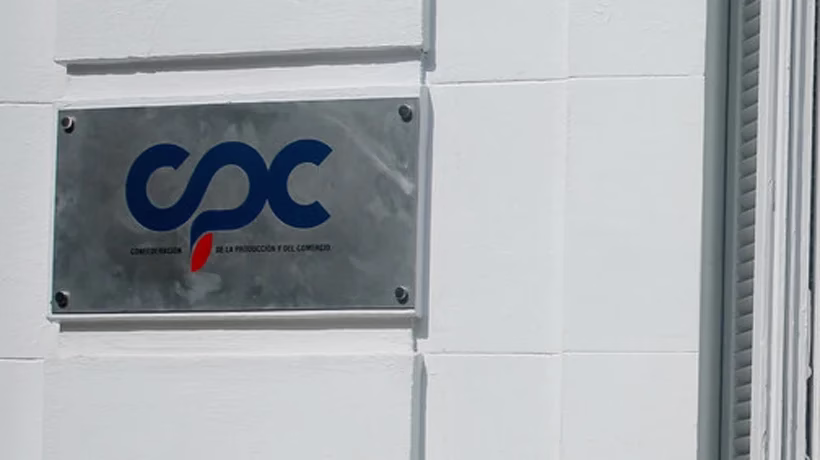 Según la CPC baja de impuestos de 27% a 23% generaría 210 mil puestos de trabajo adicionales