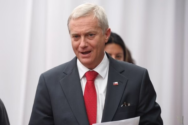 Gobierno dice haber detectado riesgo fiscal por más de US$9.200 millones e instruye investigaciones