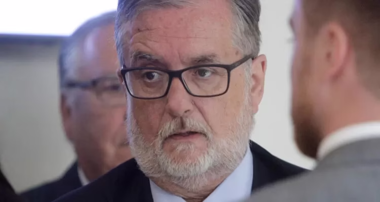 Organizaciones culturales de Magallanes rechazan recorte "brutal" en visita de ministro Undurraga a la zona