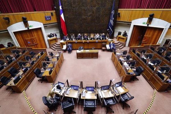 Senado nuevamente rechaza levantamiento del secreto bancario y pasa a comisión mixta