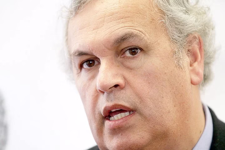 El descontrol de Arturo Storaker: Presidente de la UDI local trató de "basura" a los "zurdos"